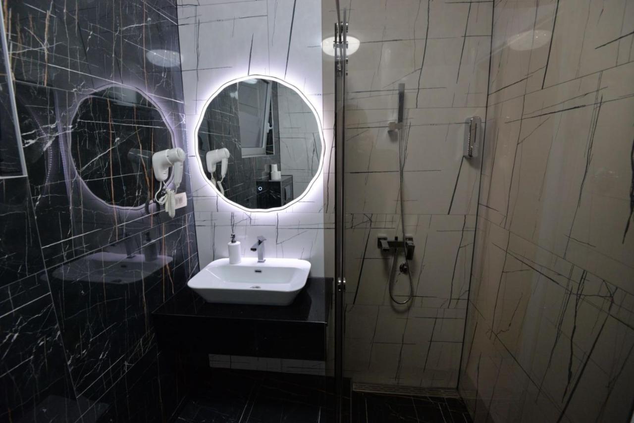 Prenociste Bis Hotel Prijepolje Bagian luar foto
