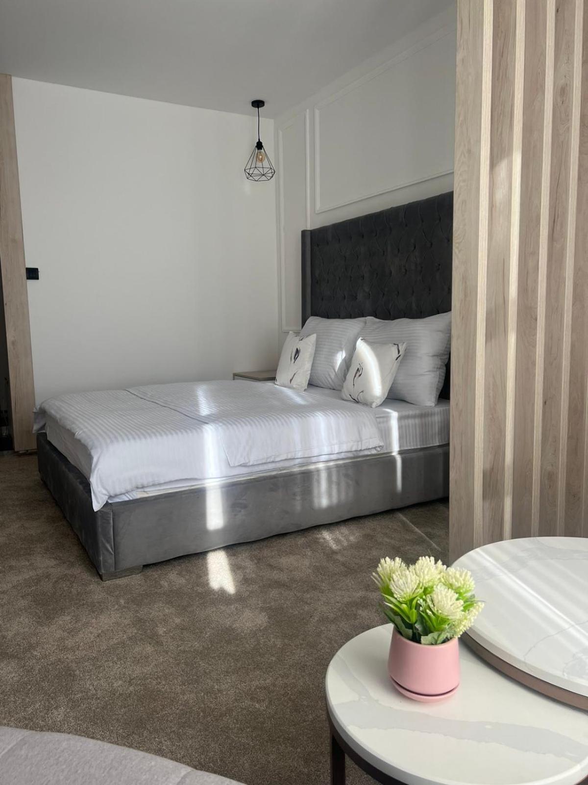 Prenociste Bis Hotel Prijepolje Bagian luar foto