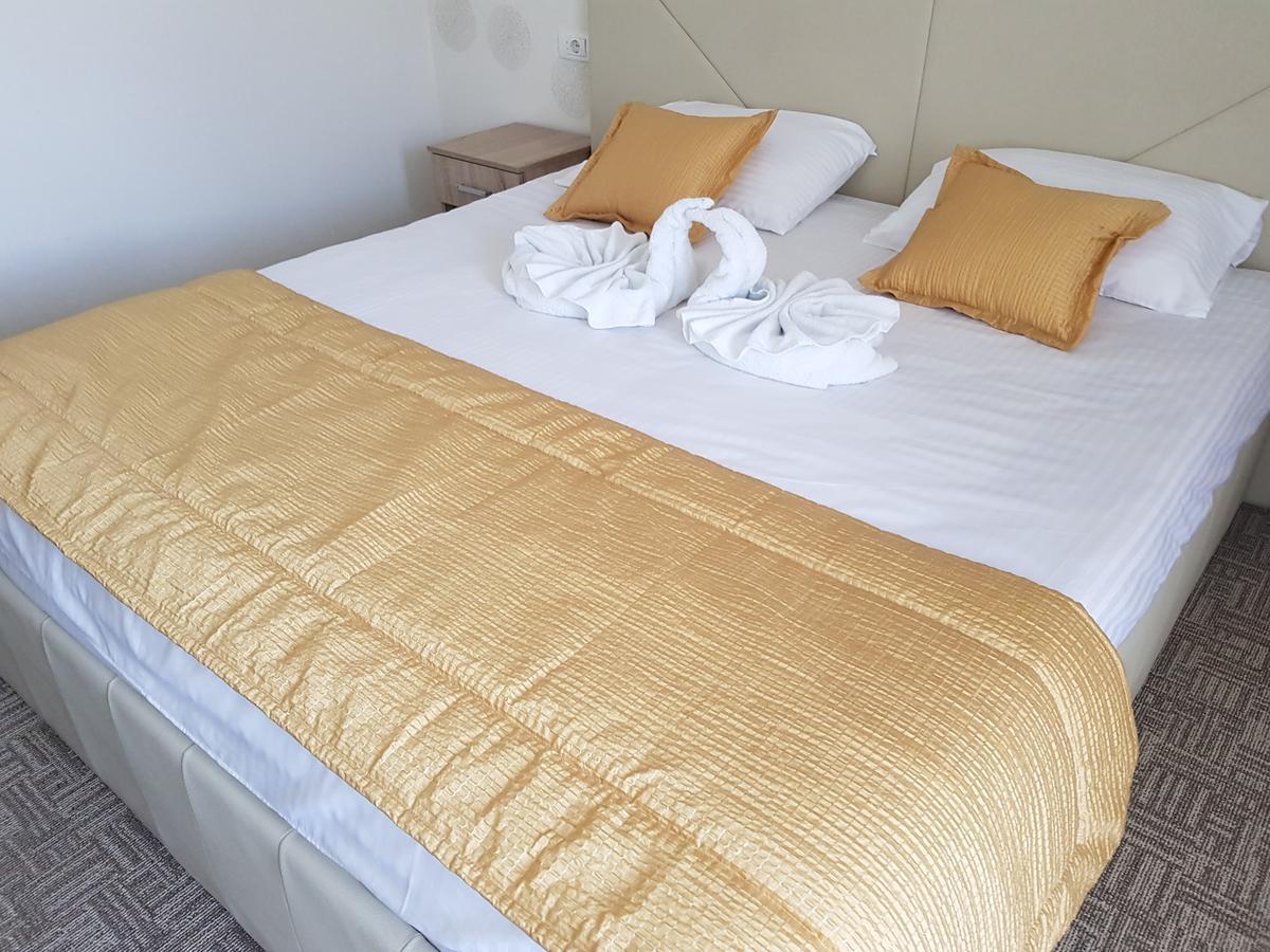Prenociste Bis Hotel Prijepolje Bagian luar foto