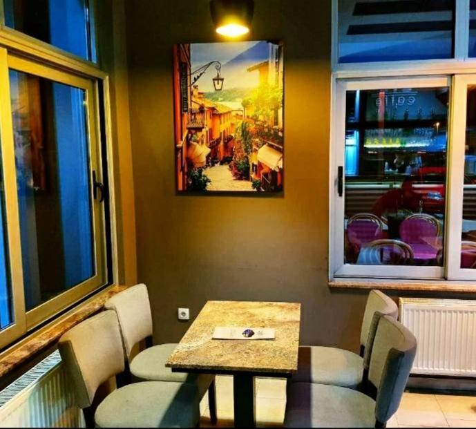 Prenociste Bis Hotel Prijepolje Bagian luar foto